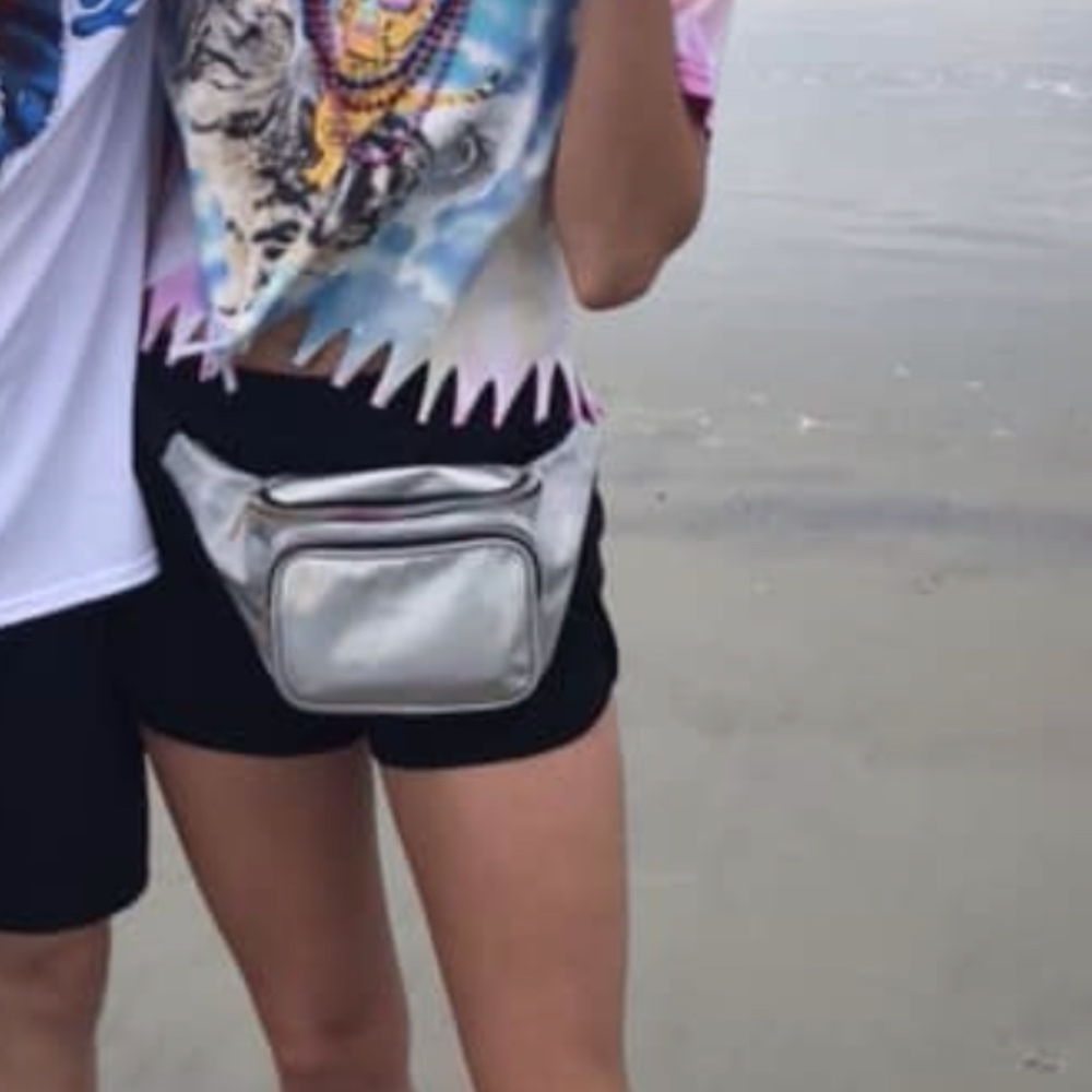 Metallic Fanny Pack - Picture 2 of 2